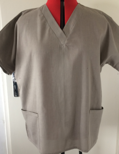 Creation-sur-modele-existant-blouson-chirurgical-devant-Studio-Couture