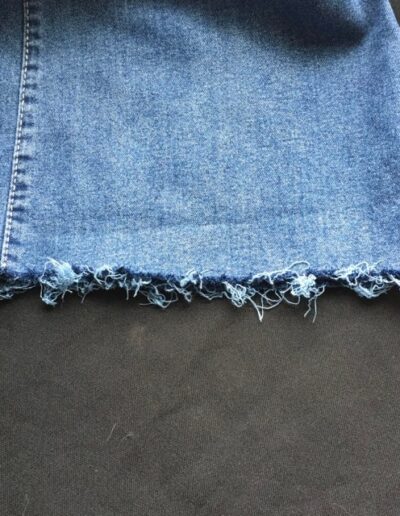 Retouche-reprise-du-bas-de-pantalon-avec-ou-refaire-l'effet-déchire